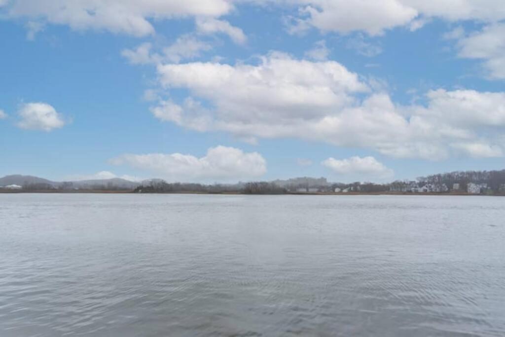 Gorgeous Waterfront 2 Bedroom 1 Bath Modern Home. New Haven Ngoại thất bức ảnh